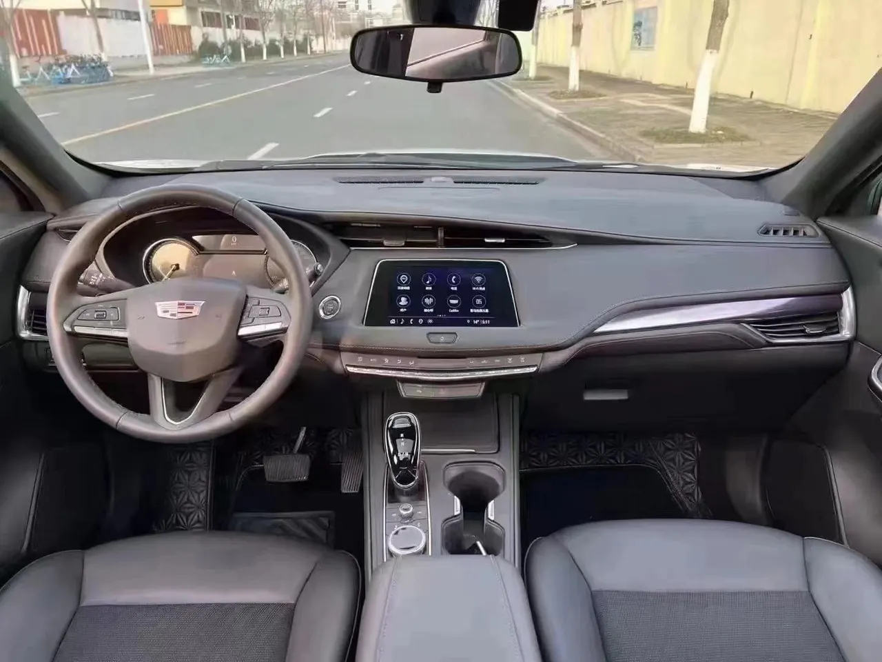 Cadillac 2022 XT4 48V 2.0T 28T Two-Drive Fashion Automatic Gear 5