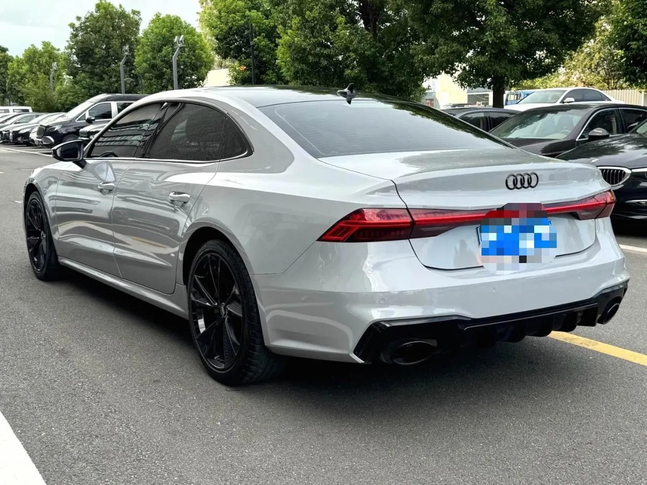 Audi 2024 A7L 2.0TFSI 45TFSI S-line Zhumeng Crystal Set Automatic Gear 4