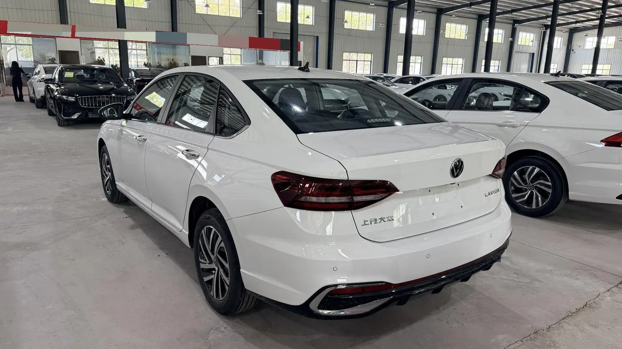 Volkswagen 2026 LaVida 1.5 5 Million Edition Automatic 5