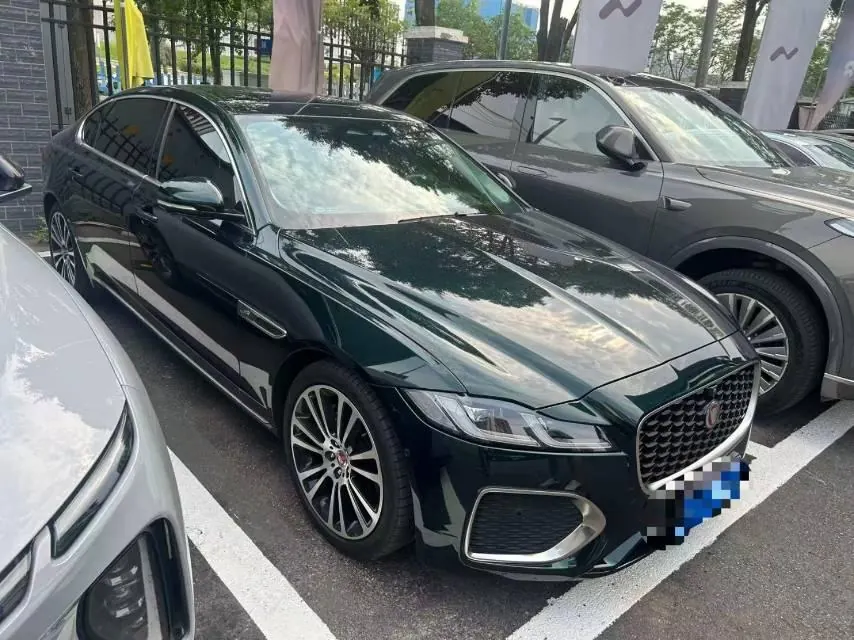 Jaguar 2022 XFL 2.0T P 12500.00g Drive Enjoy Deluxe Edition Automatic Gear 3