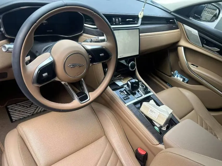 Jaguar 2022 XFL 2.0T P 12500.00g Drive Enjoy Deluxe Edition Automatic Gear 6