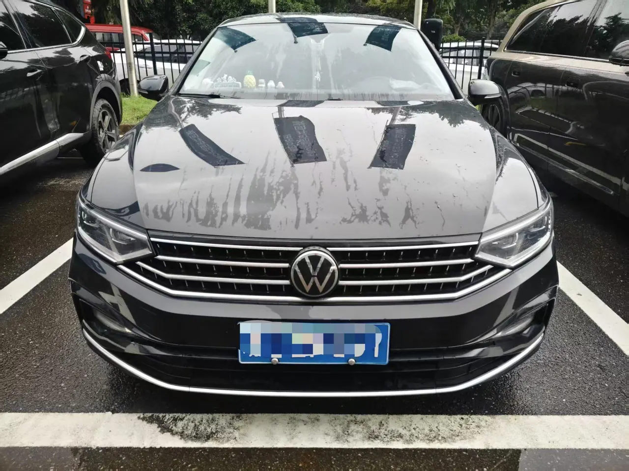 Volkswagen 2023 Magotan 2.0TSI 330TSI 2 million Commemorative Luxury Automatic Gear 2