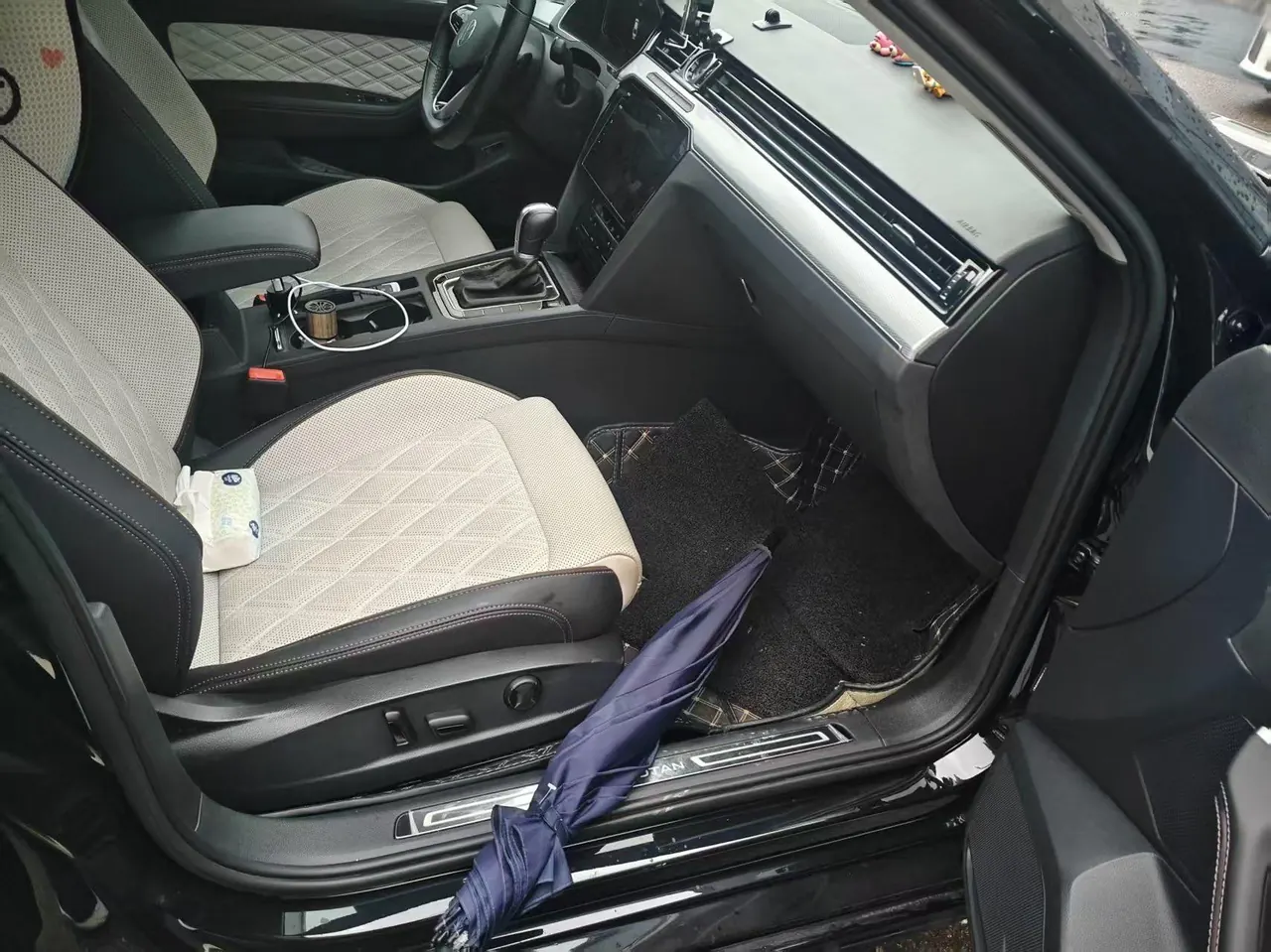 Volkswagen 2023 Magotan 2.0TSI 330TSI 2 million Commemorative Luxury Automatic Gear 5