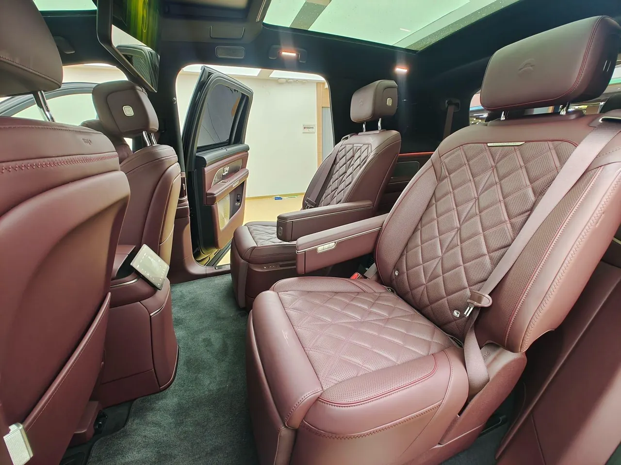 NIO 2026 ES8 6‑Seater Executive Signature Edition Automatic Transmission 8