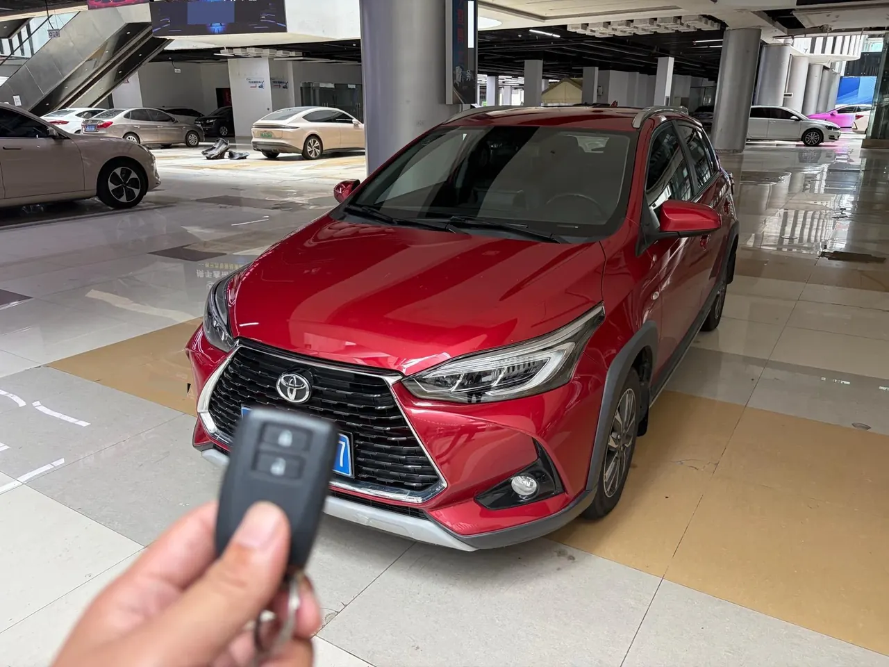 打开图片灯箱:Toyota yaris 2022 YARiS L to dazzle 1.5 stepless luxury PLUS version of automatic gear