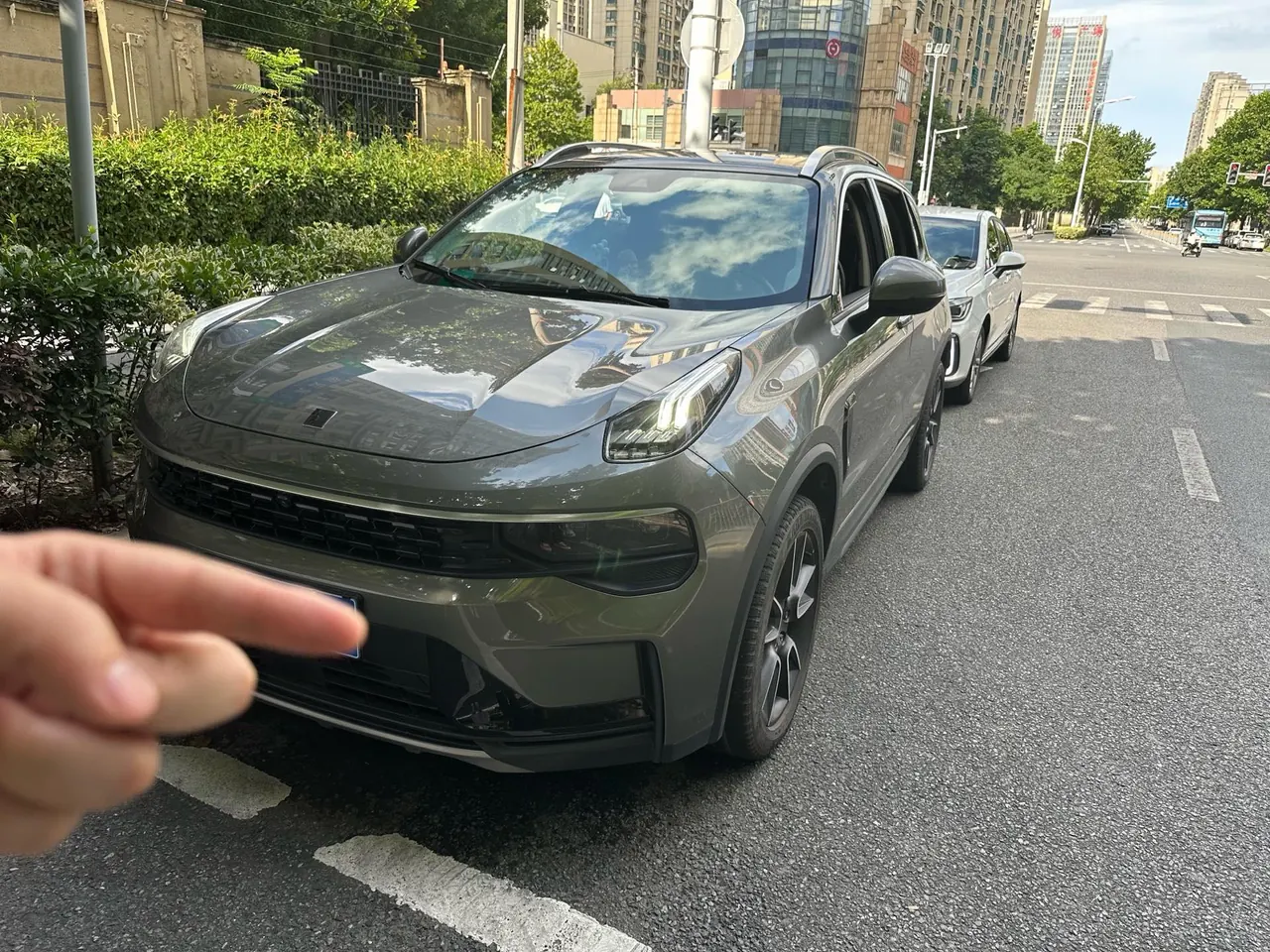Открыть галерею: LYNK&CO 2021 LYNK&CO 01 2.0TD Two-Drive Pro Automatic