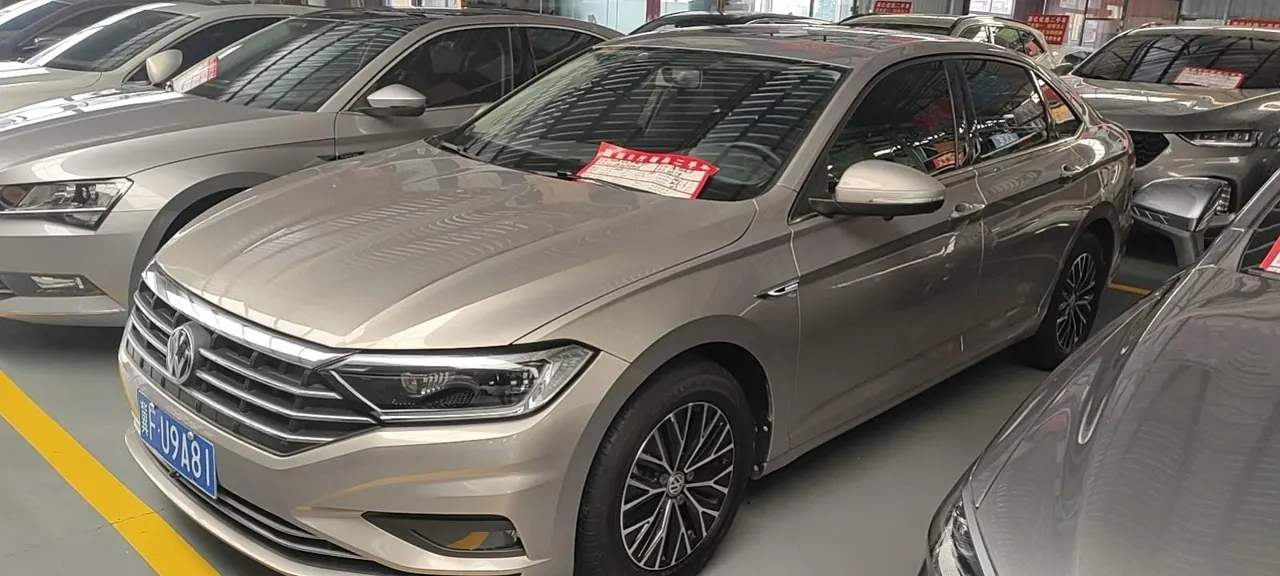 Открыть галерею: Volkswagen 2020 Sagitar 1.4TSI 280TSI Comfortable Automatic