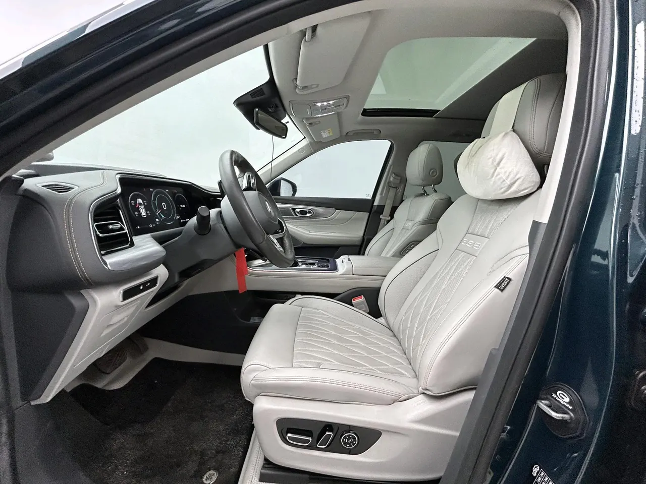Chuanqi 2022 GS8 2.0TGDI Two-Drive Premium Edition Six-seat Automatic Gear 2