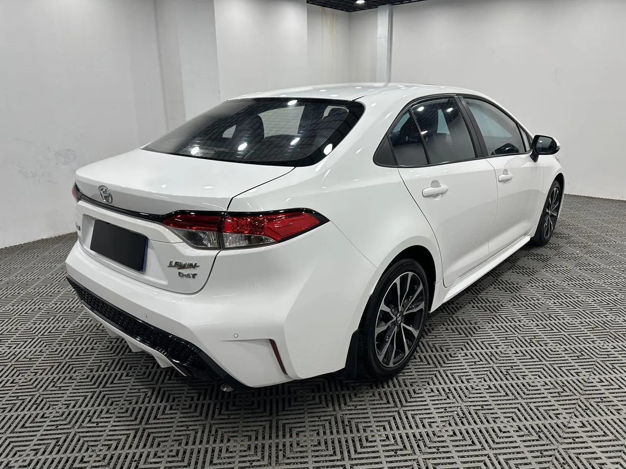 Toyota 2022 Lei Ling 1.2T Stepless 185T Sports Edition Automatic Gear 9