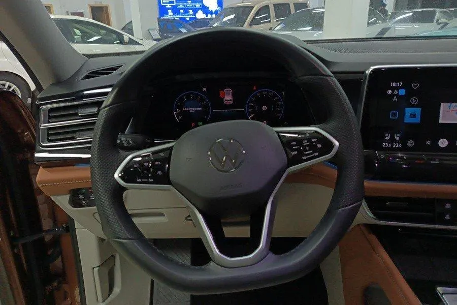 Volkswagen 2022 Tuang 2.0TSI 380TSI 4WD Respect Flagship Automatic Transmission 14