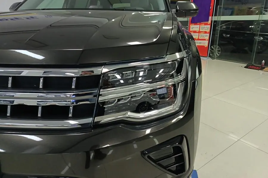 Volkswagen 2022 Tuang 2.0TSI 380TSI 4WD Respect Flagship Automatic Transmission 4