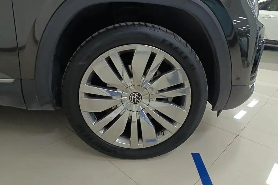 Volkswagen 2022 Tuang 2.0TSI 380TSI 4WD Respect Flagship Automatic Transmission 6