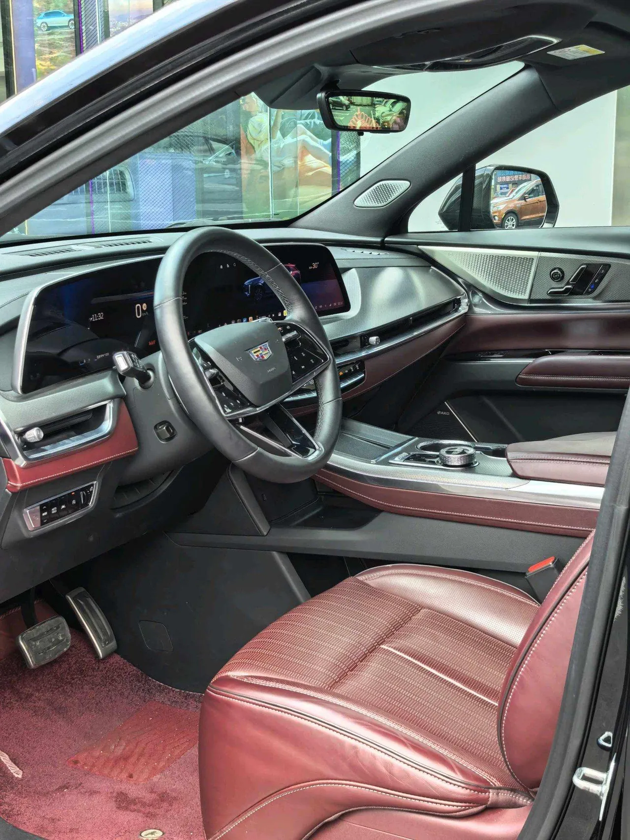 Cadillac 2024 XT5 48V 2.0T 4-wheel drive platinum automatic gear 4