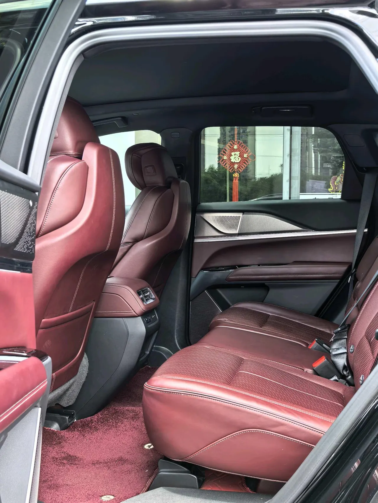 Cadillac 2024 XT5 48V 2.0T 4-wheel drive platinum automatic gear 8
