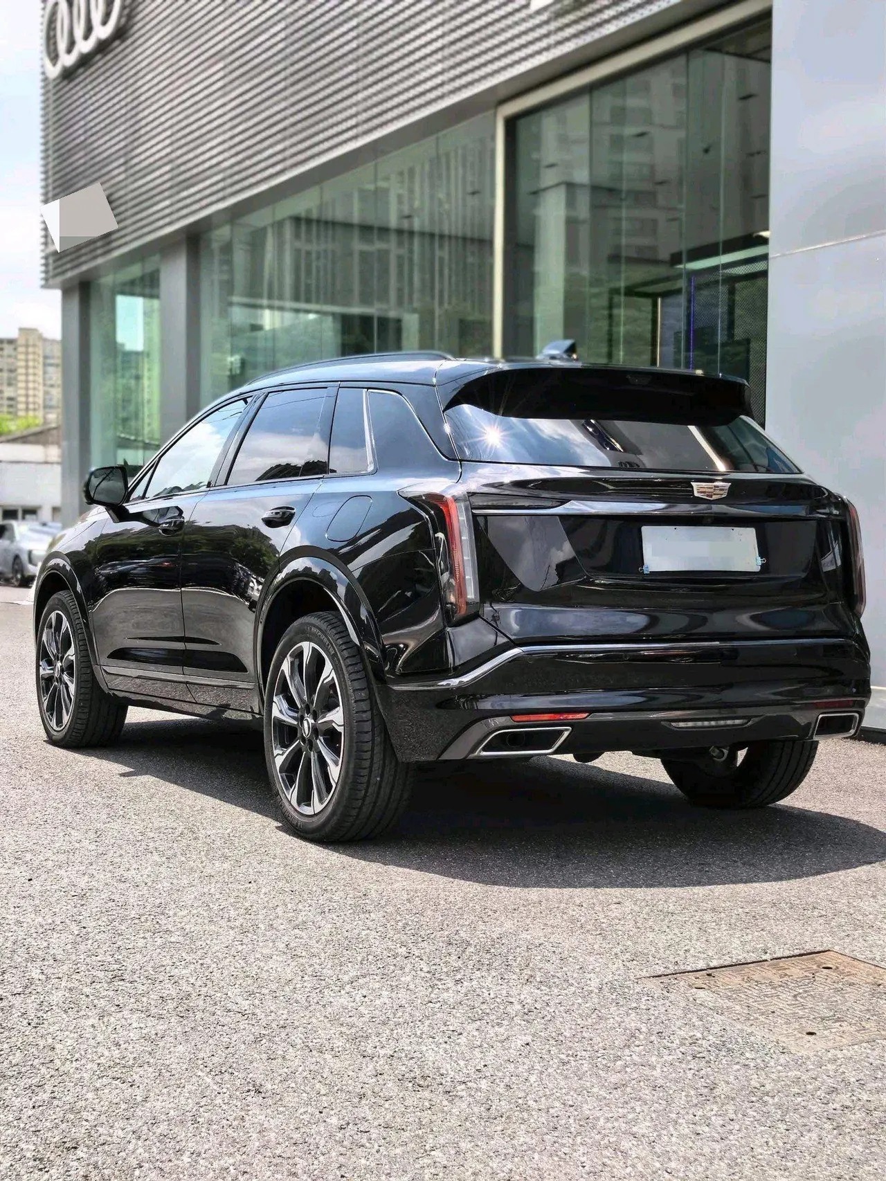 Cadillac 2024 XT5 48V 2.0T 4-wheel drive platinum automatic gear 9