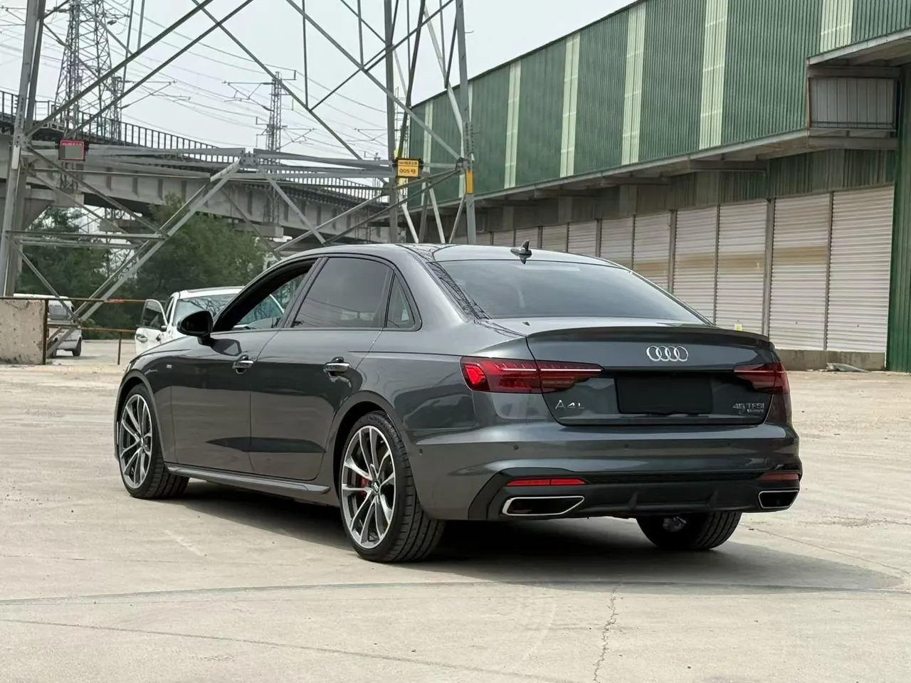 Audi 2020 A4L 2.0TFSI 45TFSI Quattro Select Elegant Automatic 4