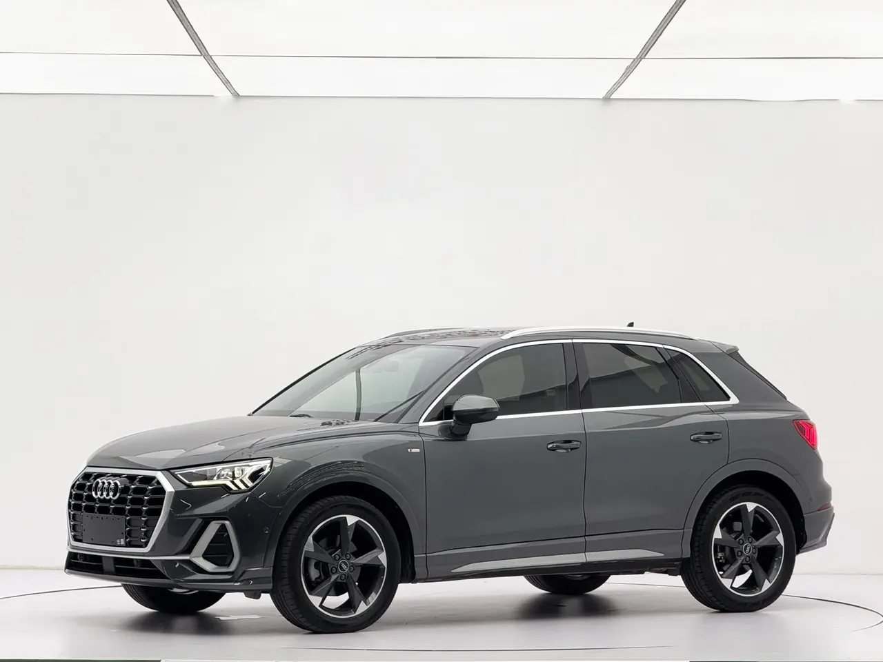 Open image lightbox: Audi 2022 Q3 1.4TFSI 35TFSI Fashion Dynamic Automatic
