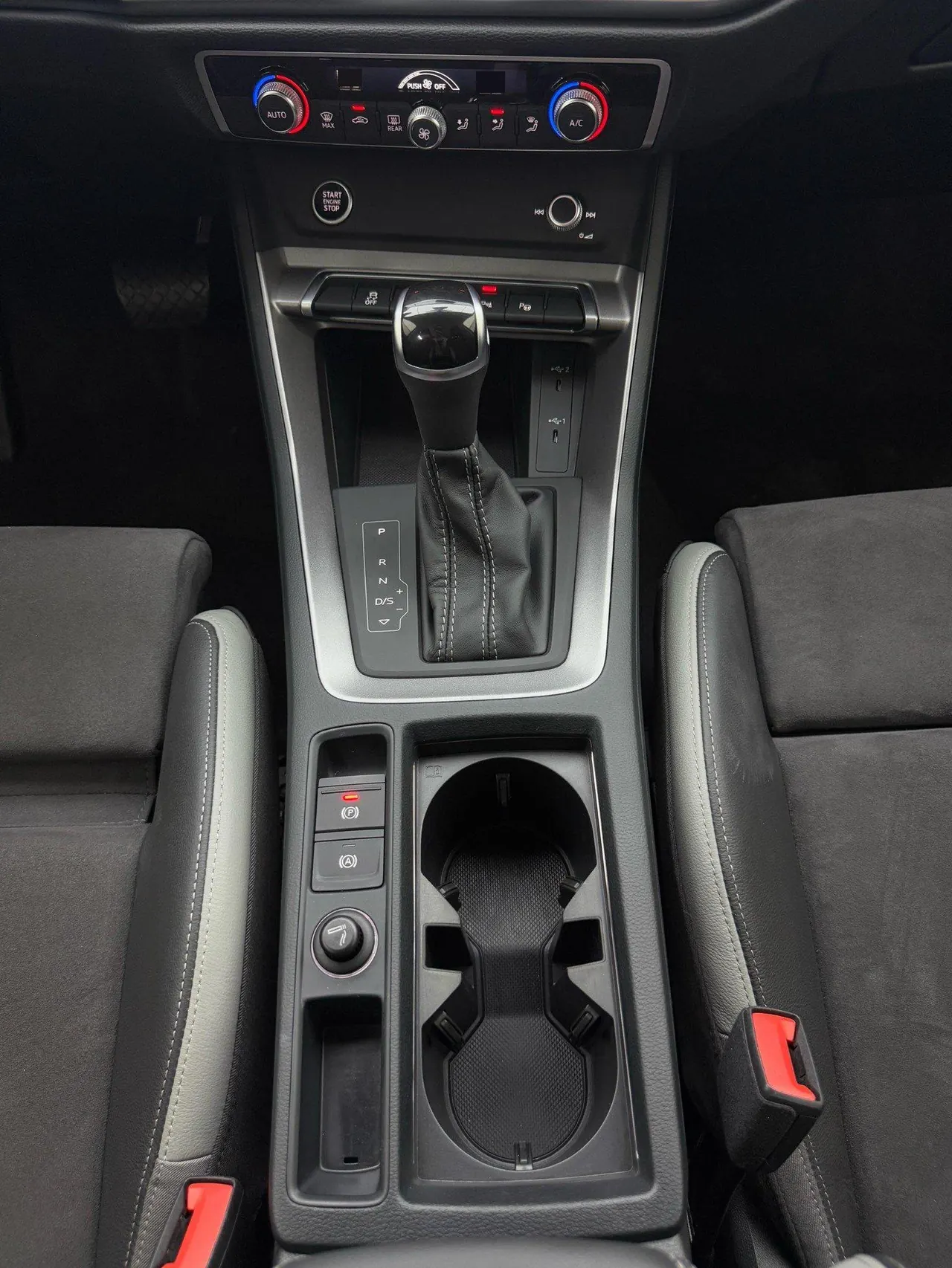 Audi 2022 Q3 1.4TFSI 35TFSI Fashion Dynamic Automatic 10
