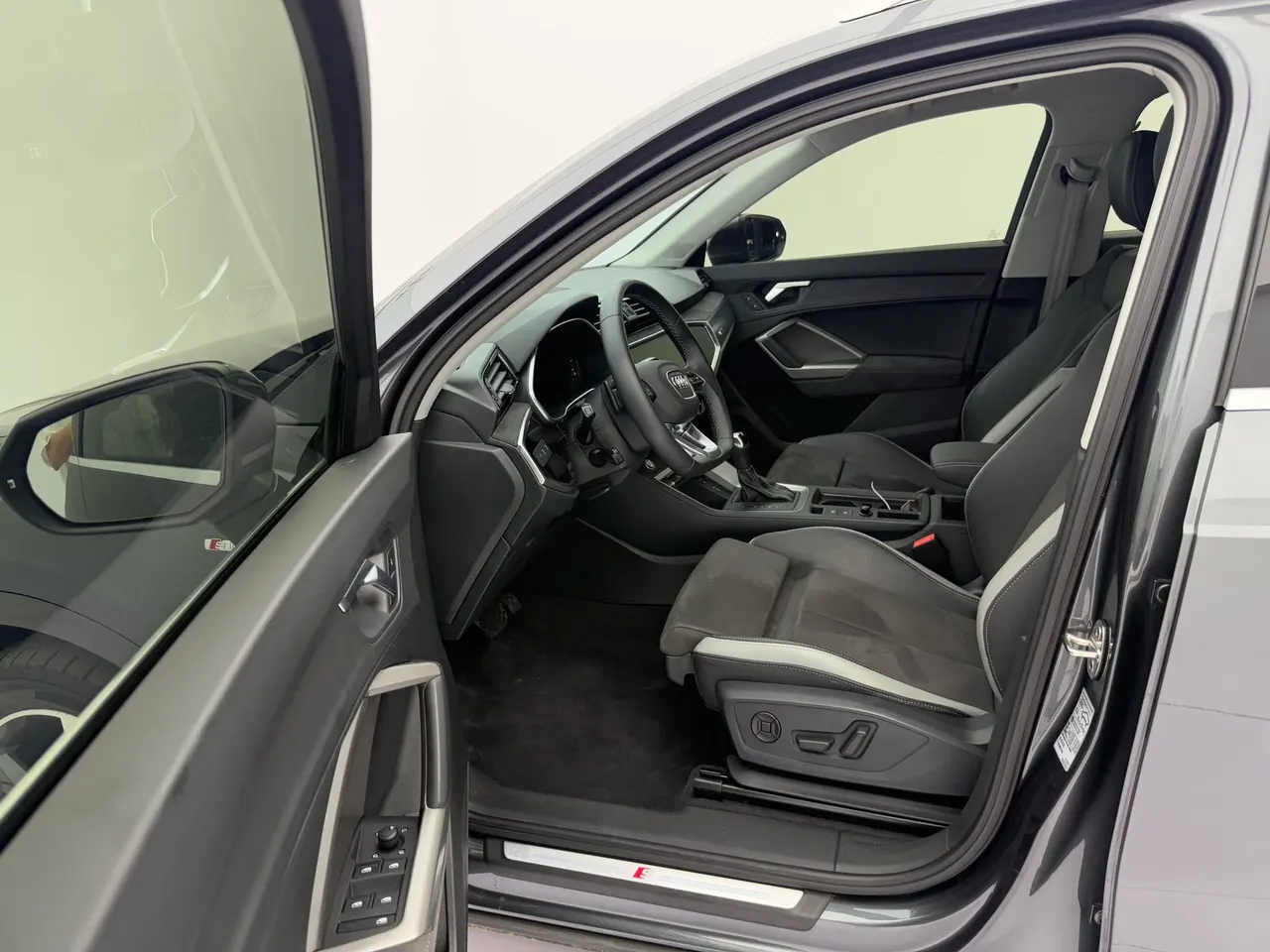 Audi 2022 Q3 1.4TFSI 35TFSI Fashion Dynamic Automatic 4