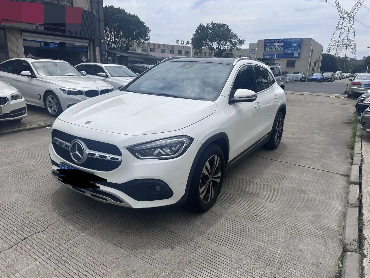 Mercedes Benz 2022 GLA 220 2.0T automatic gear - View 1