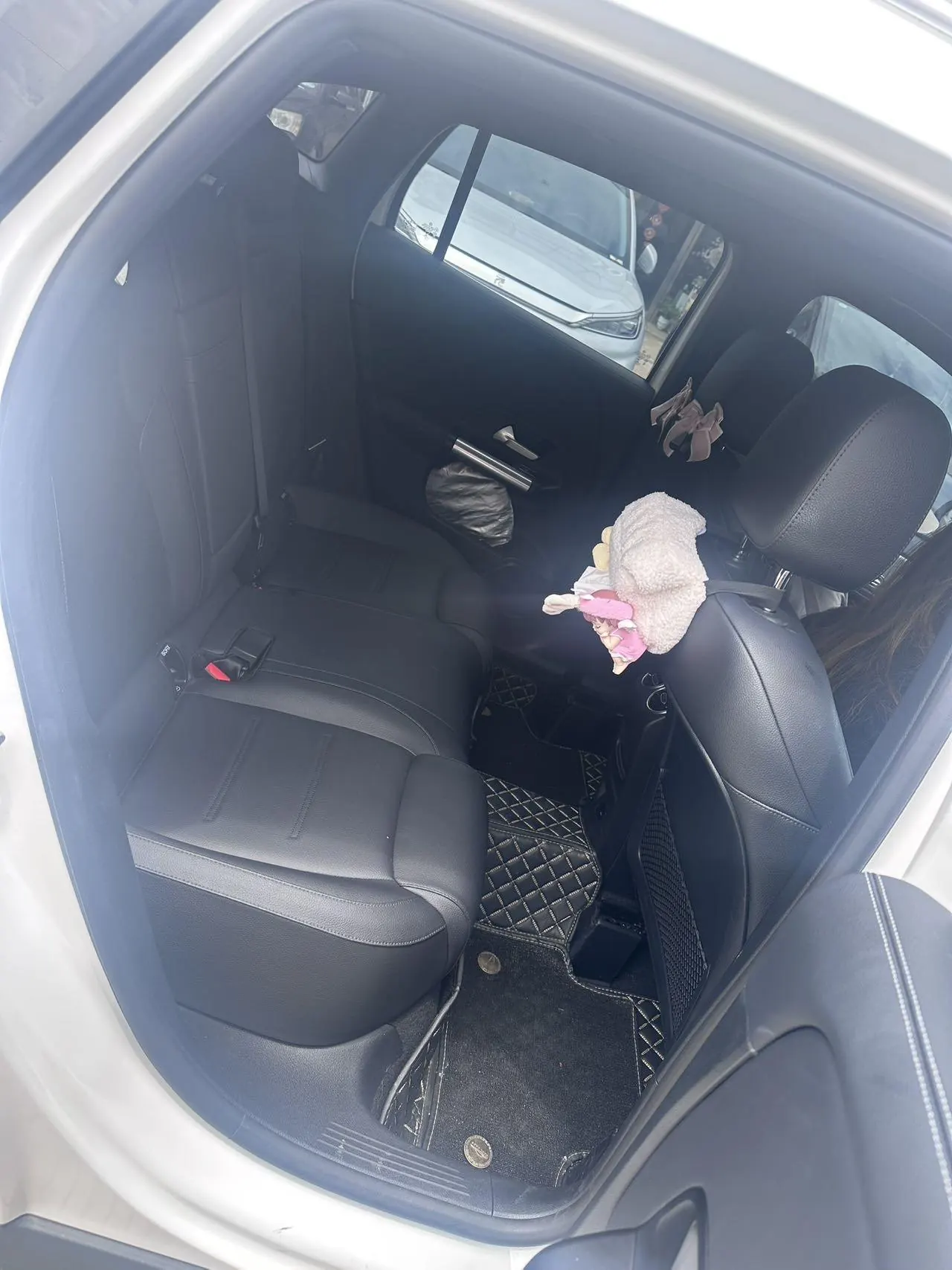 Mercedes Benz 2022 GLA 220 2.0T automatic gear 3