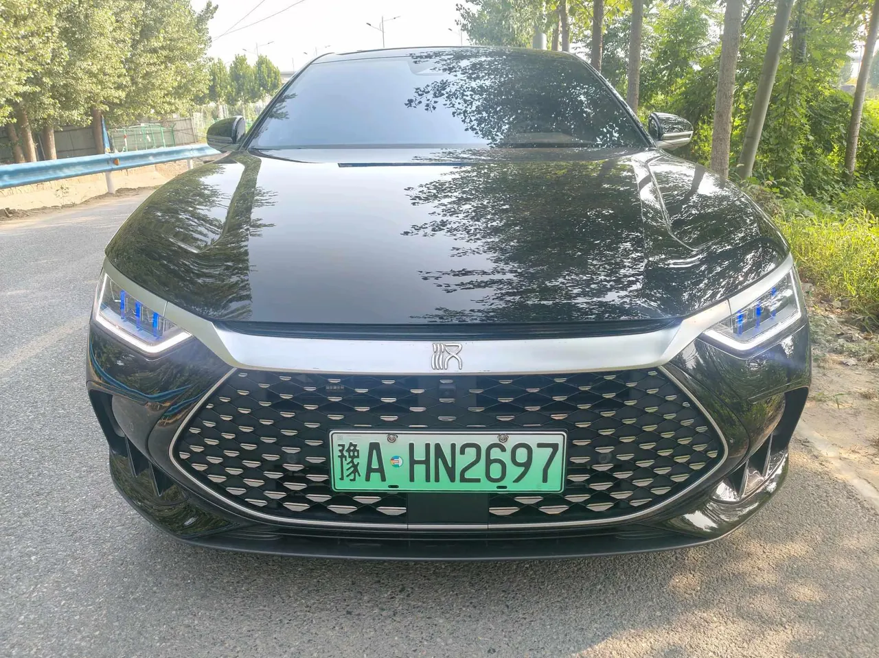 BYD 2023 Han DM-i 1.5T stepless champion version 121KM noble automatic gear 2