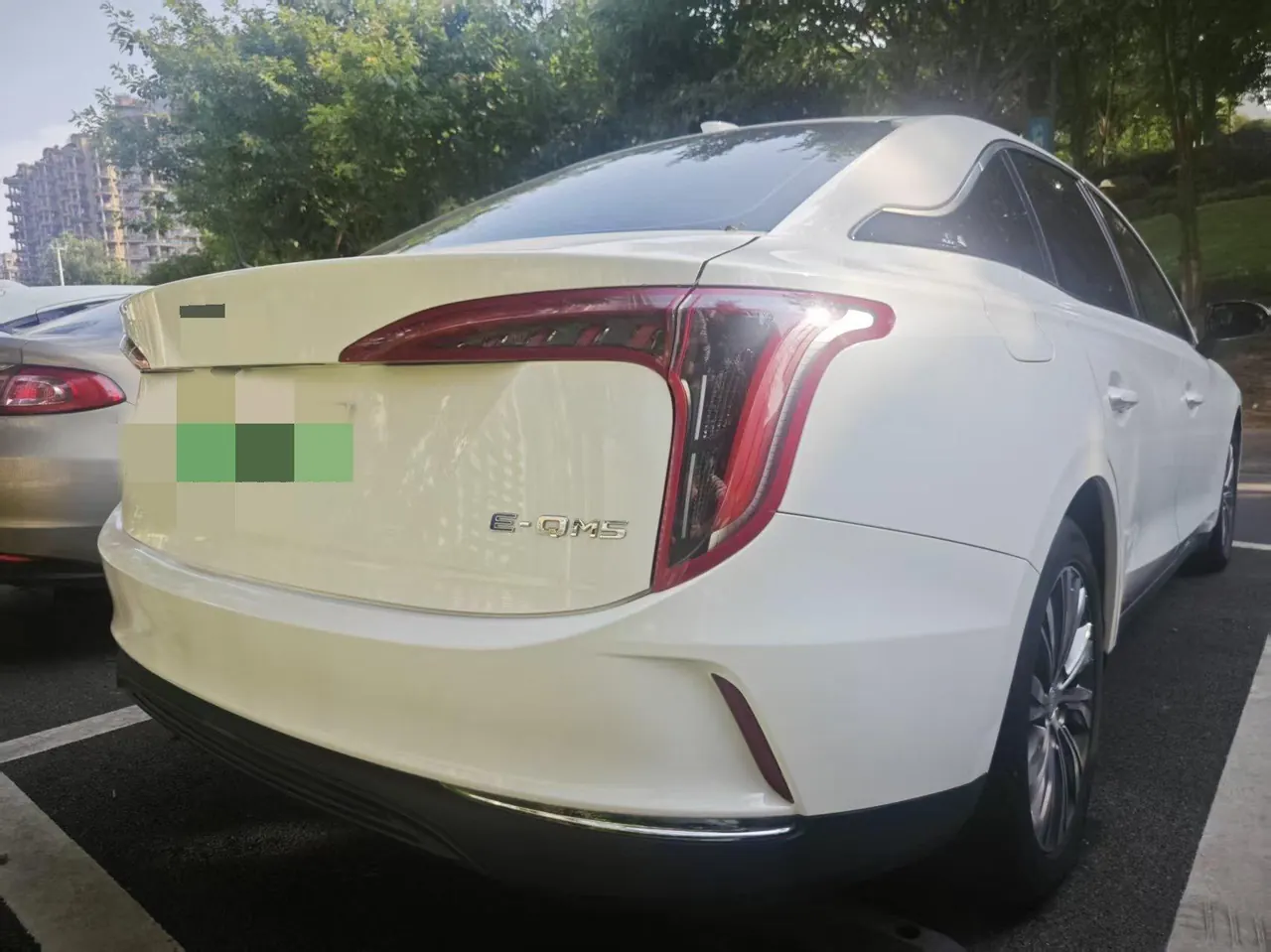 HongQi 2022 E-QM 5 431km Charging Enjoy Edition Automatic Gear 6