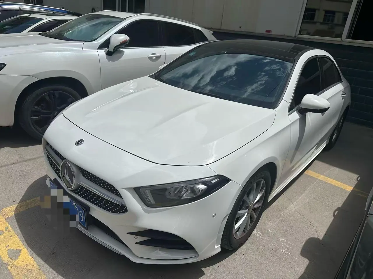 Открыть галерею: Mercedes Benz Class A 2020 A 200 L 1.3T Fashion (Modified) Automatic Gear