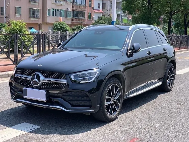 Открыть галерею: Mercedes Benz 2021 GLC 260 L 4MATIC 2.0T Luxury Automatic
