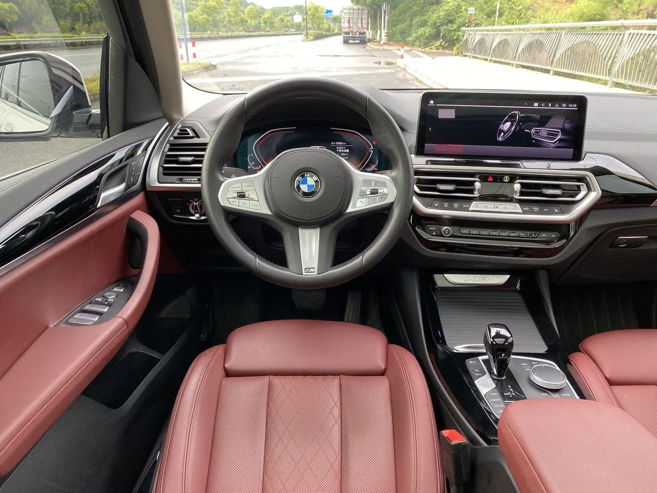 BMW 2022 X3 xDrive25i 2.0T M sports suit (changed) automatic gear 3
