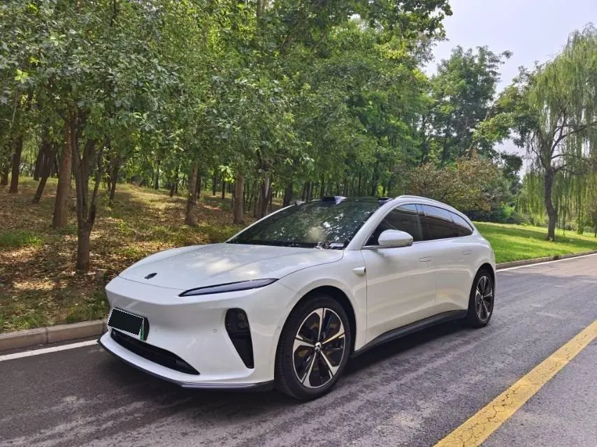 NIO 2024 ET5T 75kWh Touring automatic - View 1
