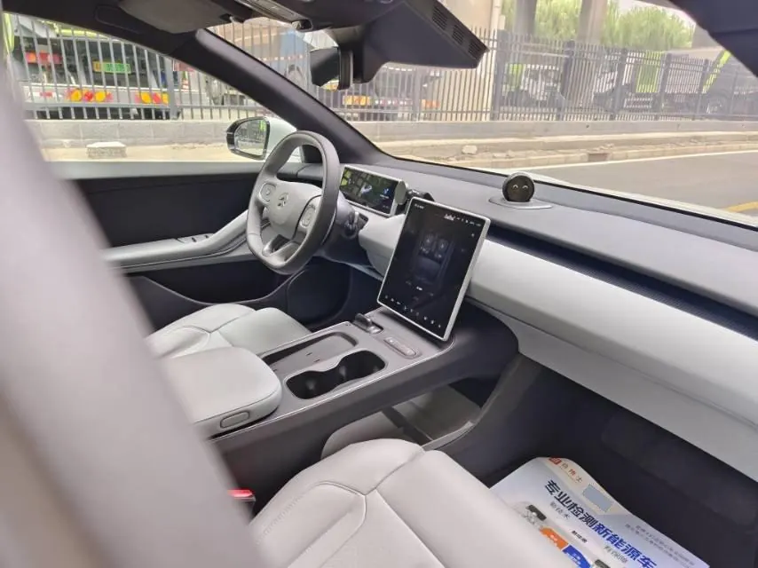 NIO 2024 ET5T 75kWh Touring automatic 18
