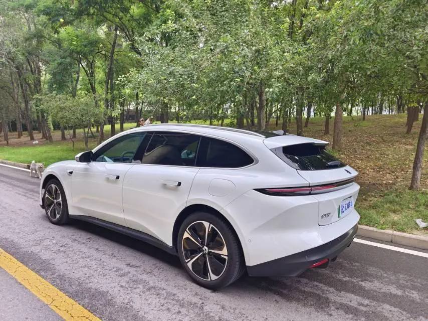 NIO 2024 ET5T 75kWh Touring automatic 3
