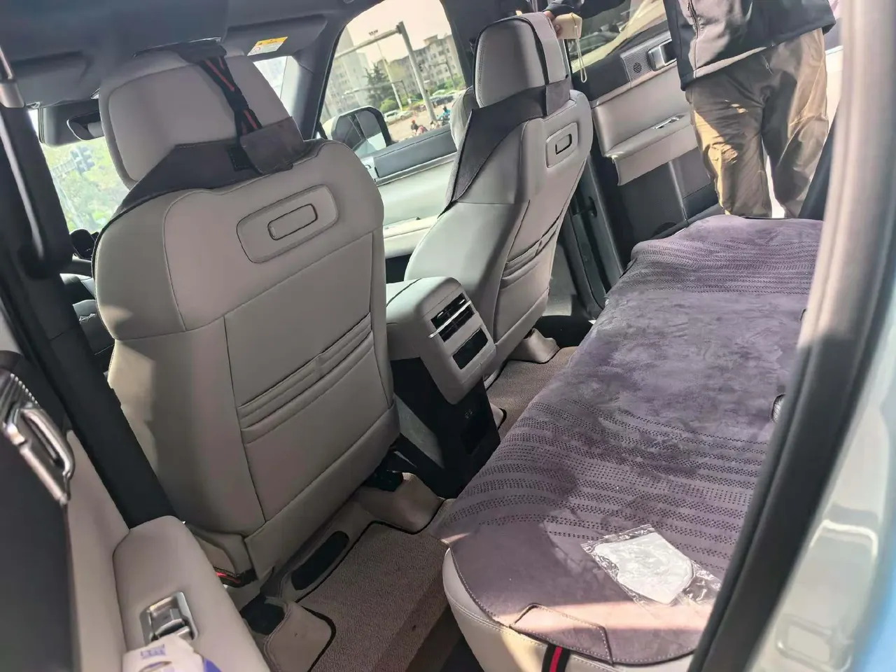 FangChengBao 2025 titanium 7 1.5T stepless 190KM four-wheel drive Ultra version of automatic gear 3