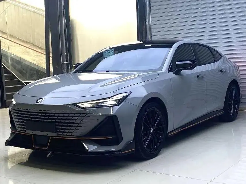 Open image lightbox: ChangAn 2022 UNI-V 1.5T Sports Edition Automatic