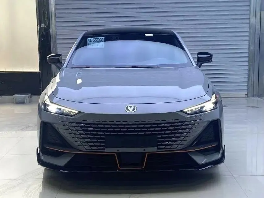 ChangAn 2022 UNI-V 1.5T Sports Edition Automatic 2