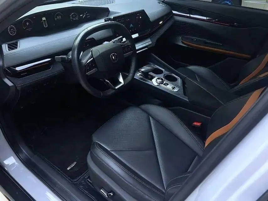 ChangAn 2022 UNI-V 1.5T Sports Edition Automatic 4