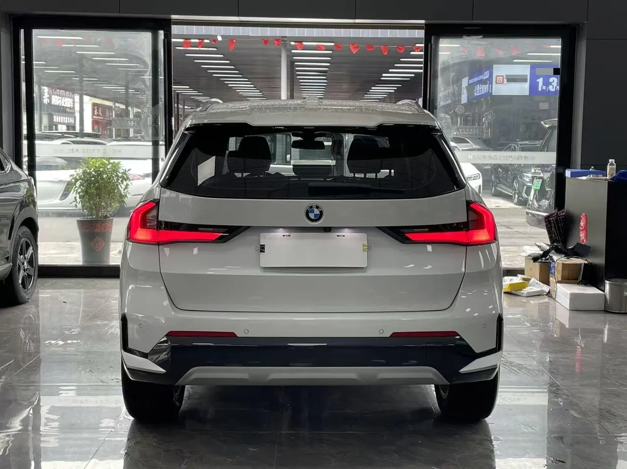 BMW 2023 X1 sDrive20Li 1.5T X Design Package Automatic Transmission 10