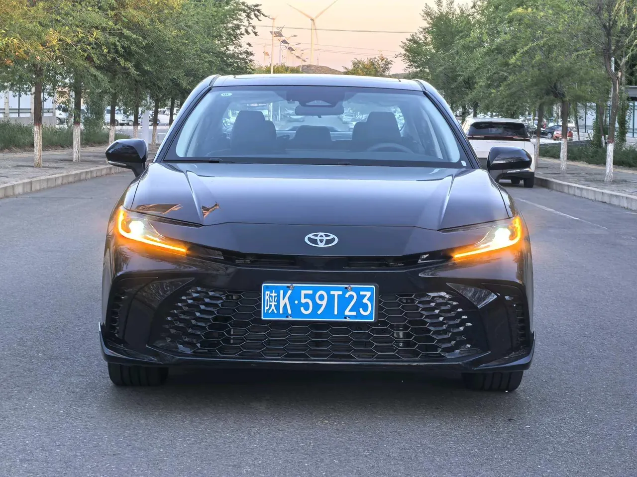 Toyota 2026 Camry Double Engine 2.0HSE Stepless Sports Lite Edition Automatic Gear 2