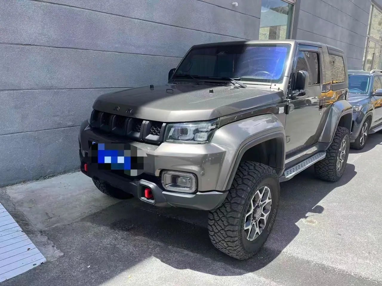 Open image lightbox: Beijing 2020 BJ40 2.0T 4-wheel drive tribute version extreme automatic gear