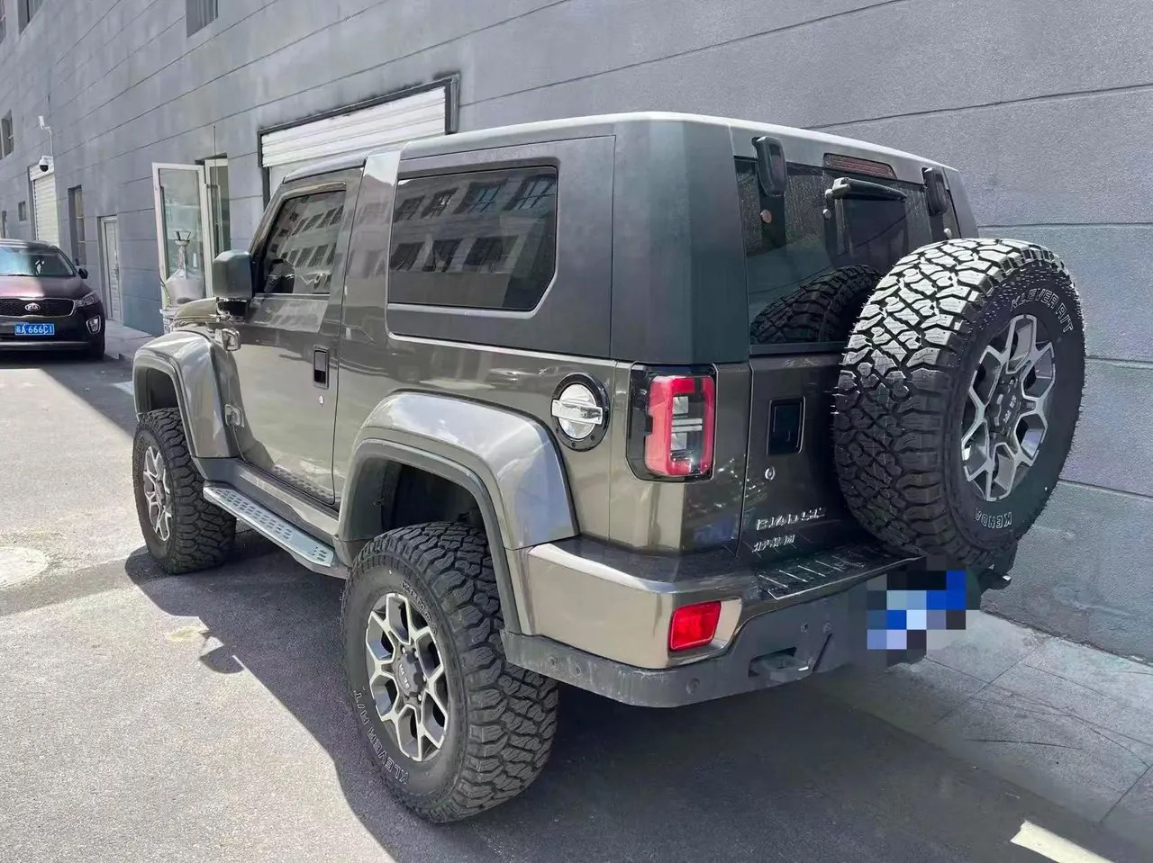 Beijing 2020 BJ40 2.0T 4-wheel drive tribute version extreme automatic gear 2