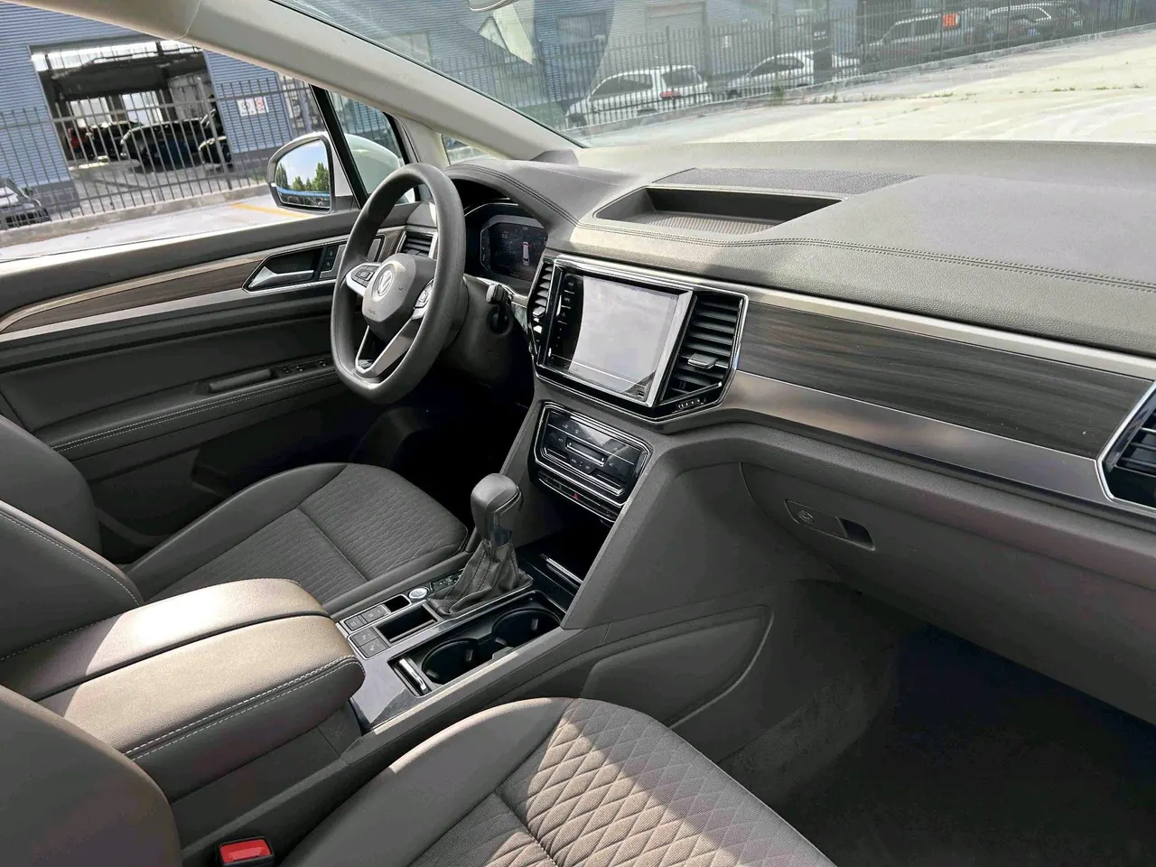 Volkswagen 2020 models of Wei ran (Viloran) 2.0TSI 330TSI business edition automatic gear 2