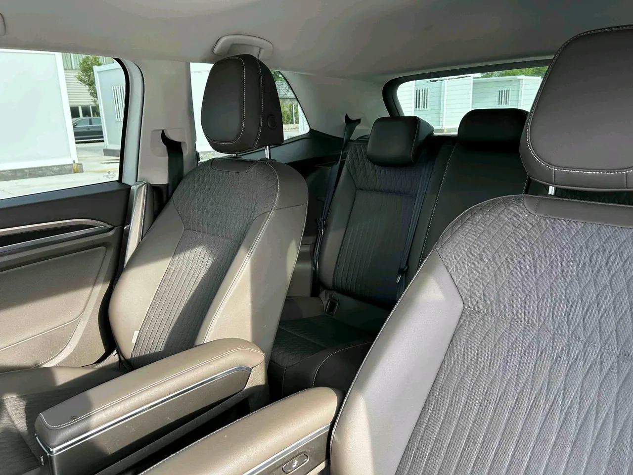 Volkswagen 2020 models of Wei ran (Viloran) 2.0TSI 330TSI business edition automatic gear 3