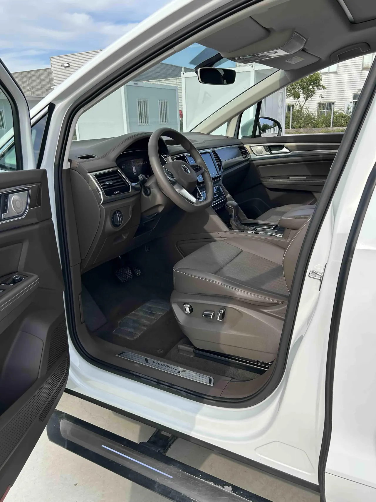 Volkswagen 2020 models of Wei ran (Viloran) 2.0TSI 330TSI business edition automatic gear 5