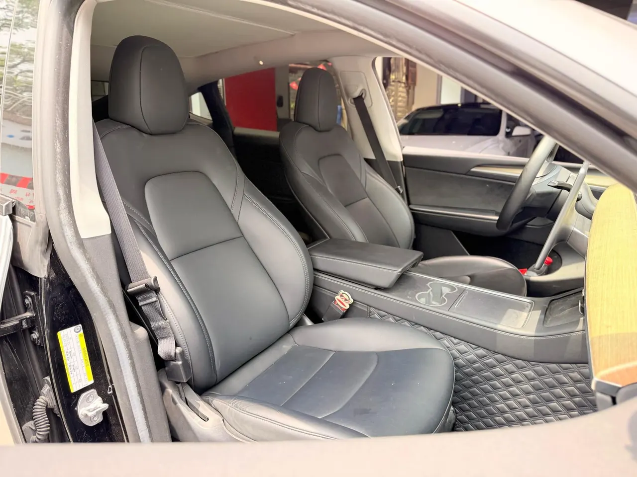 Tesla 2022 Model Y rear-wheel drive version (facelift) automatic gear 3