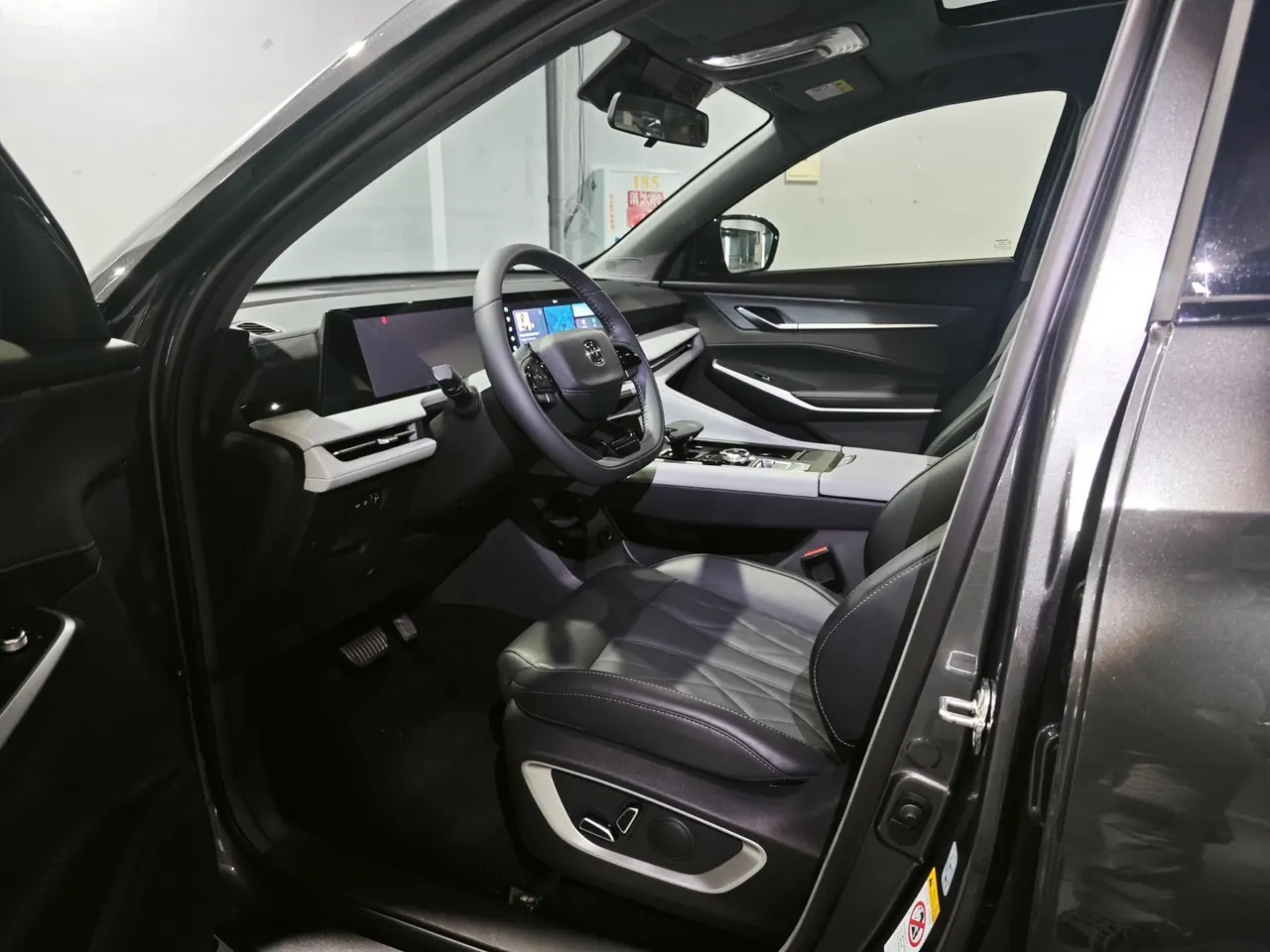 ChangAn 2024 CS75 PLUS 1.5T Champion Edition Smart Driving and Collar Automatic Gear 4