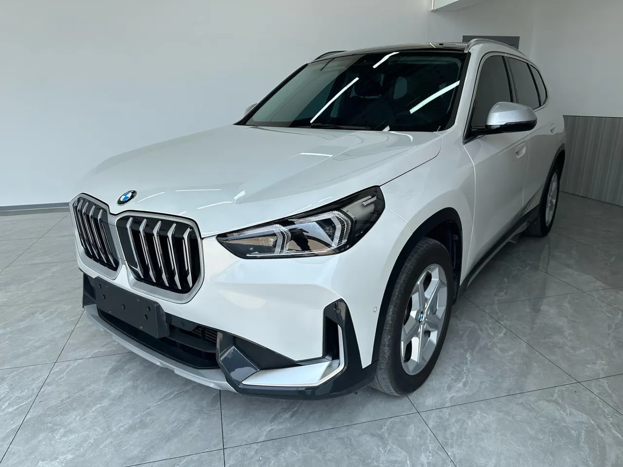 Открыть галерею: BMW 2023 X1 sDrive20Li 1.5T X Design Package Automatic Transmission