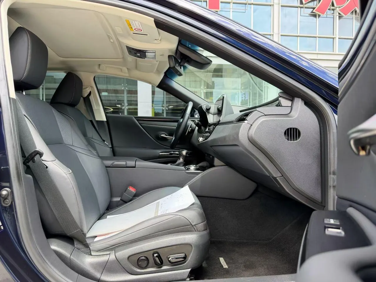 Lexus ES (Imported) 2022 ES200 2.0 Stepless Premium Edition Automatic Gear 9