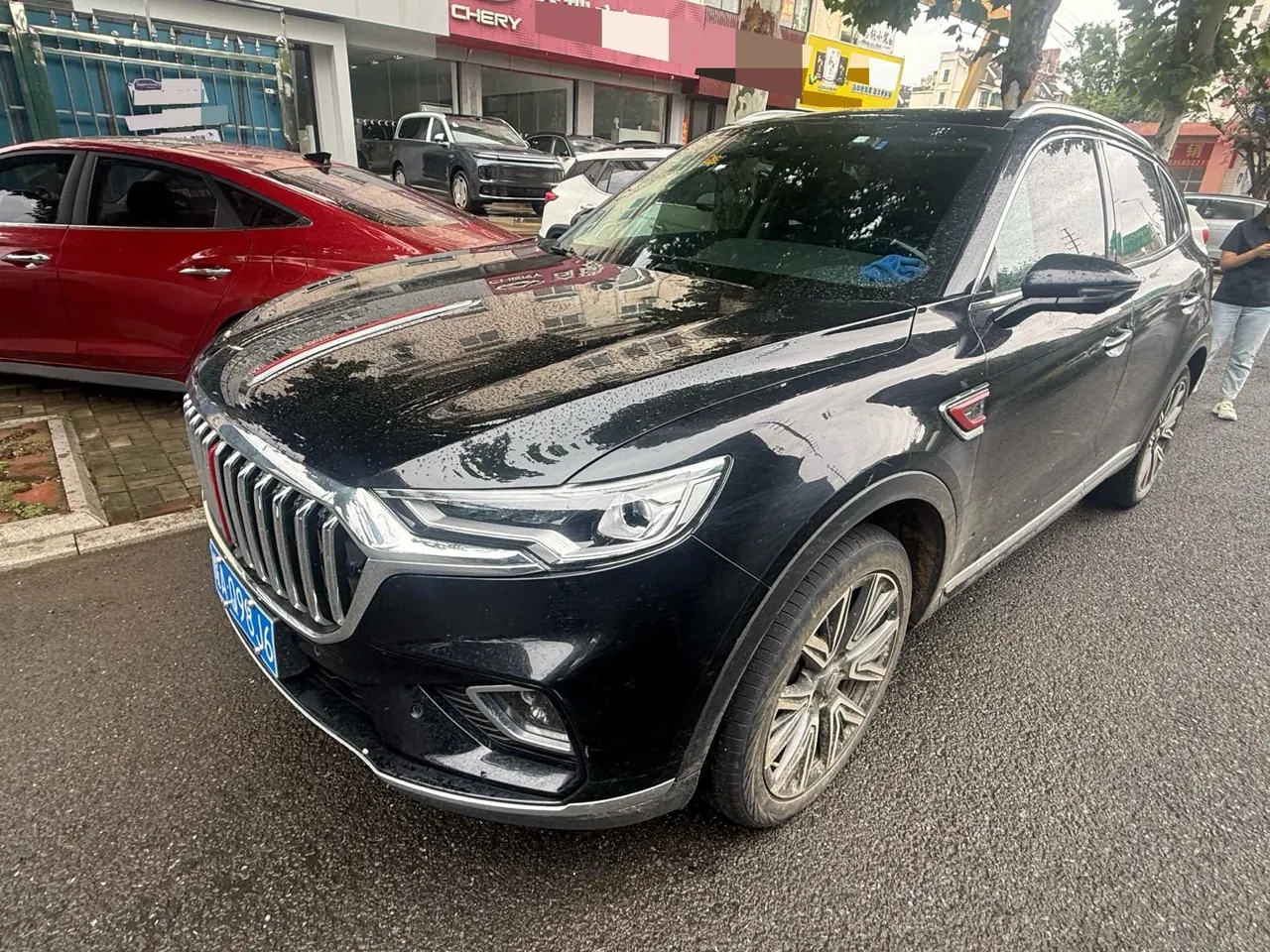 打开图片灯箱:HongQi 2022 HS5 2.0T 4-wheel drive smart flag-sharing version automatic gear