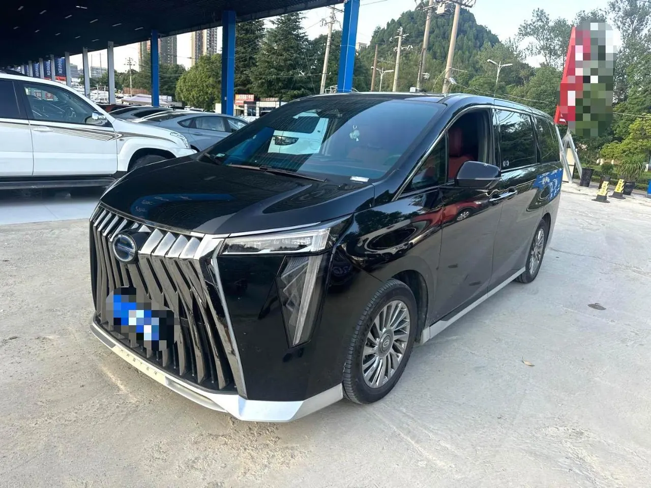 Открыть галерею: Trumpchi 2025 M8 Dual-Motor 2.0T Grandmaster Series Super Hybrid Automatic Transmission